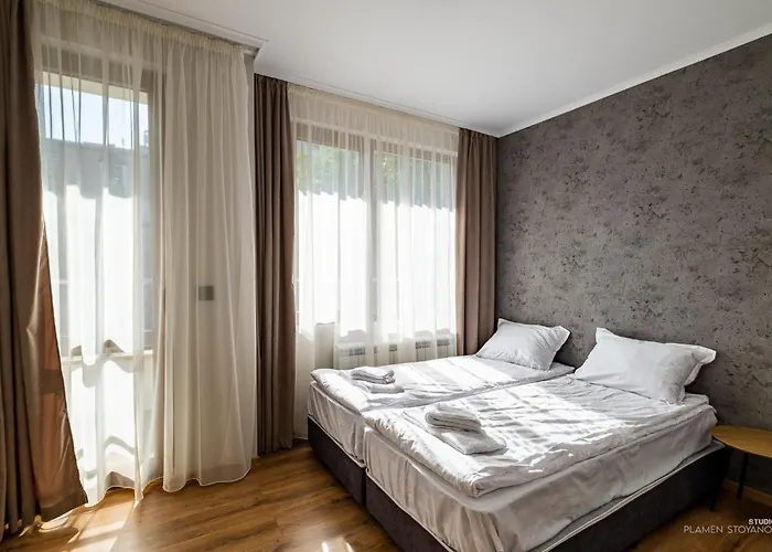 Perfect Near Sea Garden *