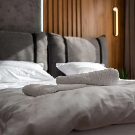 Perfect Near Sea Garden Apartment Warna