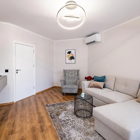 Perfect Near Sea Garden Apartment