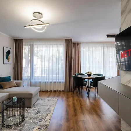 Perfect Near Sea Garden Apartment *