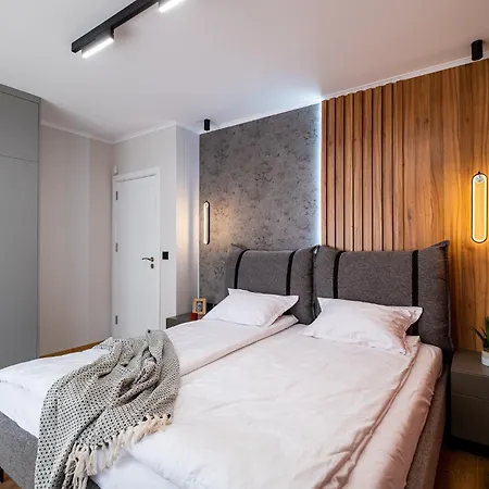 Perfect Near Sea Garden Apartment *