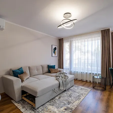 Perfect Near Sea Garden Warna